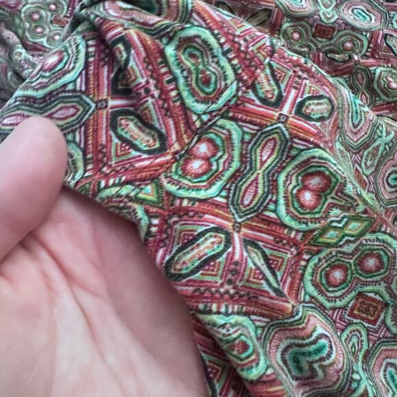 LuLaRoe’s Leggings Tall and curvy - Picture 8 of 8